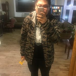 Meet your Posher, Hertzer